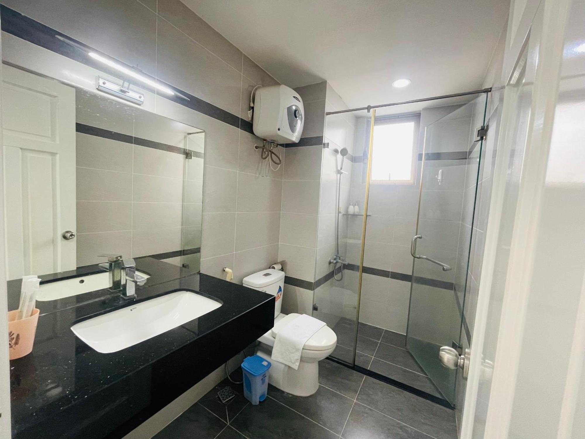Căn hộ Secc Luxury 2-br Apartment, Scenic Valley, Saigon Exhibition And Convention Center, Fv Hospital, Phu My Hung District 7 *