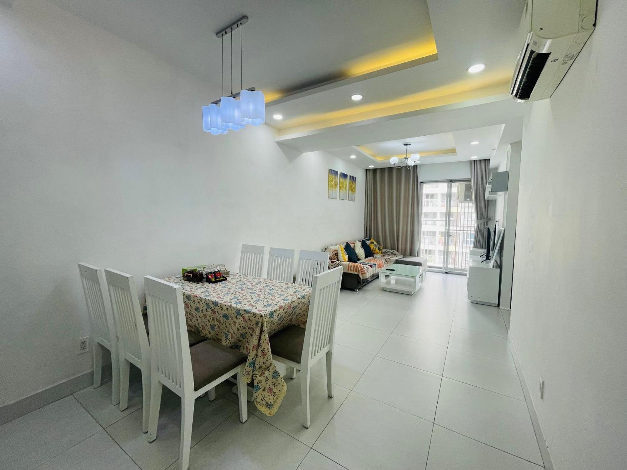 Secc Luxury 2-br Apartment, Scenic Valley, Saigon Exhibition And Convention Center, Fv Hospital, Phu My Hung District 7 * TP. Hồ Chí Minh