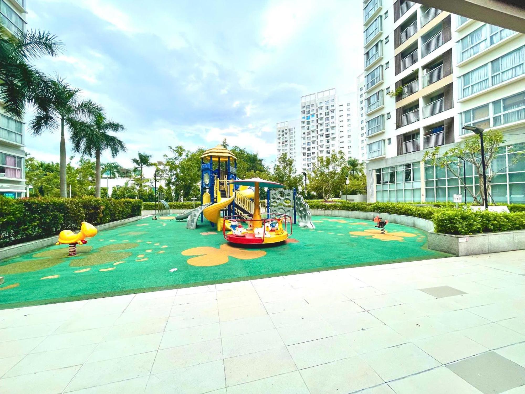 Secc Luxury 2-br Apartment, Scenic Valley, Saigon Exhibition And Convention Center, Fv Hospital, Phu My Hung District 7 Căn hộ
