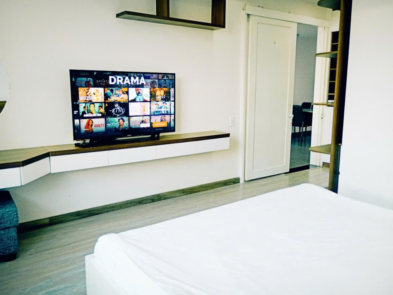 Secc Luxury 2-br Apartment, Scenic Valley, Saigon Exhibition And Convention Center, Fv Hospital, Phu My Hung District 7 Căn hộ