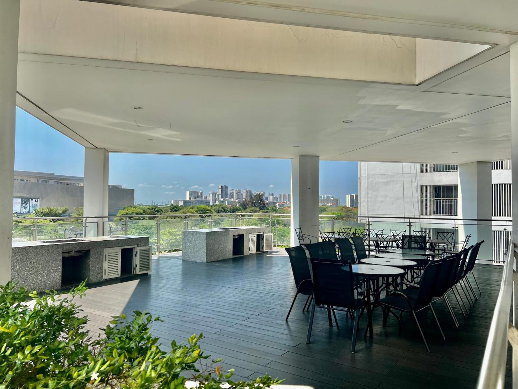 Căn hộ Secc Luxury 2-br Apartment, Scenic Valley, Saigon Exhibition And Convention Center, Fv Hospital, Phu My Hung District 7 *