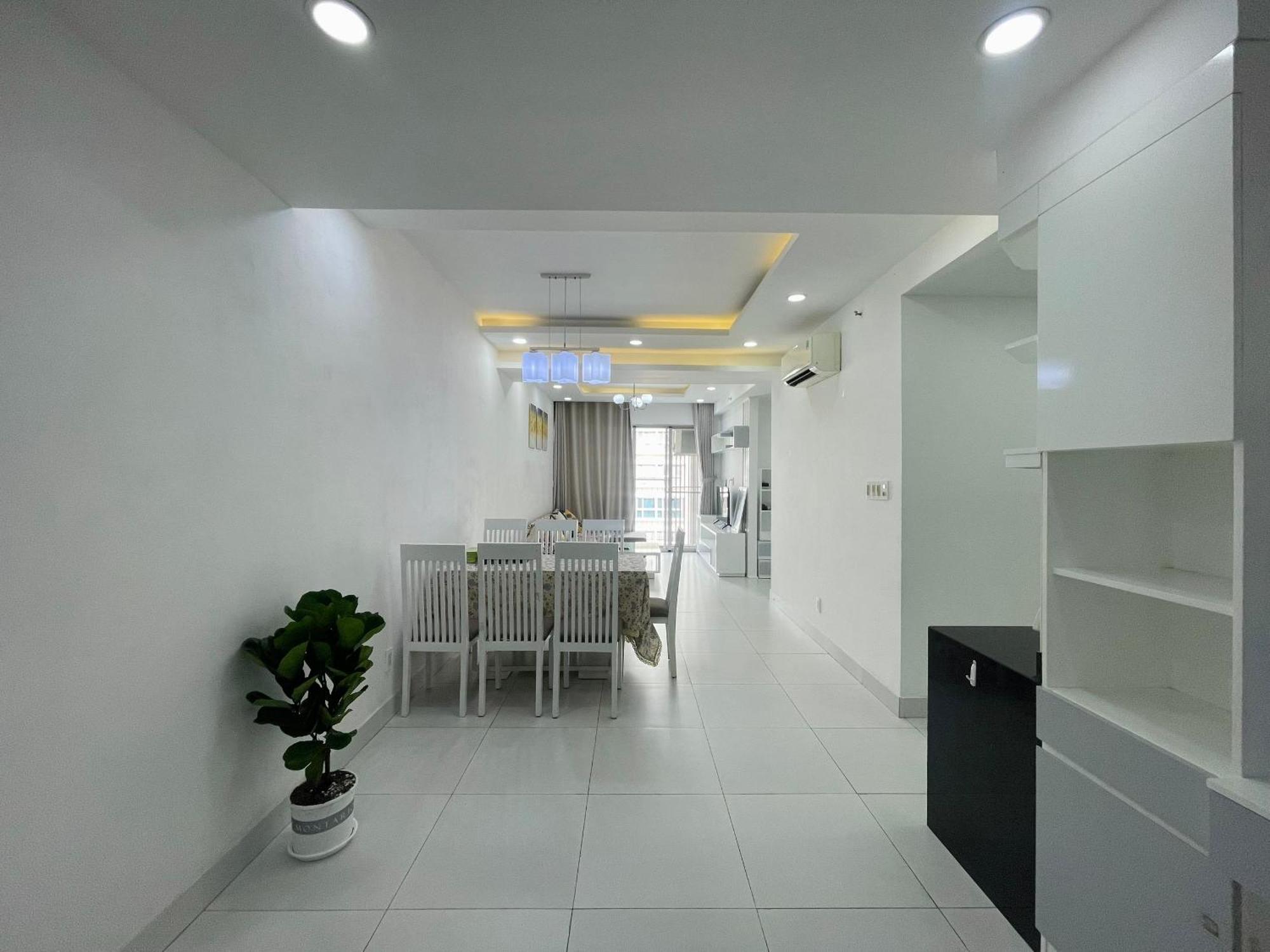 Apartment Secc Luxury 2-br Apartment, Scenic Valley, Saigon Exhibition And Convention Center, Fv Hospital, Phu My Hung District 7 Ho Chi Minh City